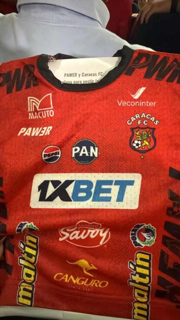 Caracas FC 2026: Nueva plantilla, nueva piel y la polémica de la indumentaria "interina"
