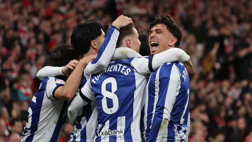 Jon Mikel Aramburu y Yangel Herrera conquistan San Mamés con la Real Sociedad por Copa del Rey en el Derby Vasco