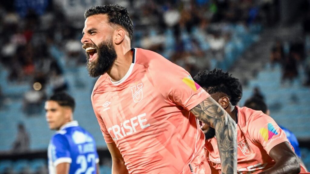 Victoria de Universidad Católica con Gol de John Chancellor y Rafael Romo como figura en Copa Libertadores