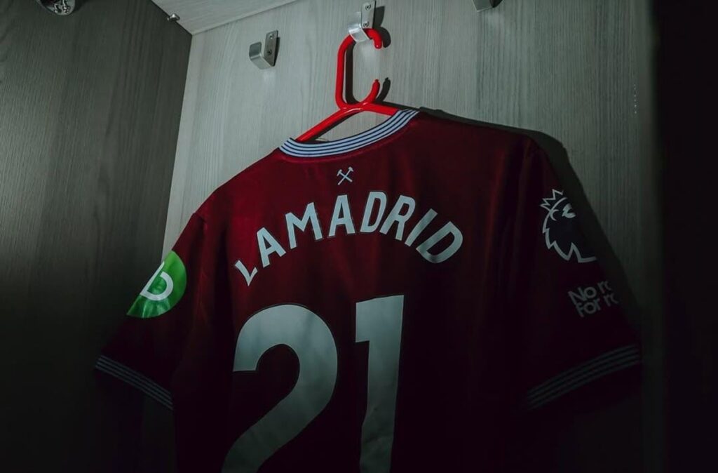 El misterio de Keiber Lamadrid (West Ham): De la camiseta oficial a quedar fuera ante el Manchester United