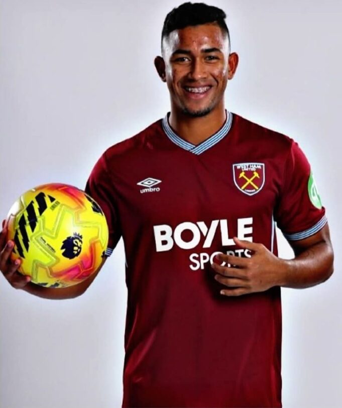 FOTOS |Keiber Lamadrid: Luces, cámara y aroma a debut. West Ham derrota 2 a 0 al Burnley en Premier
