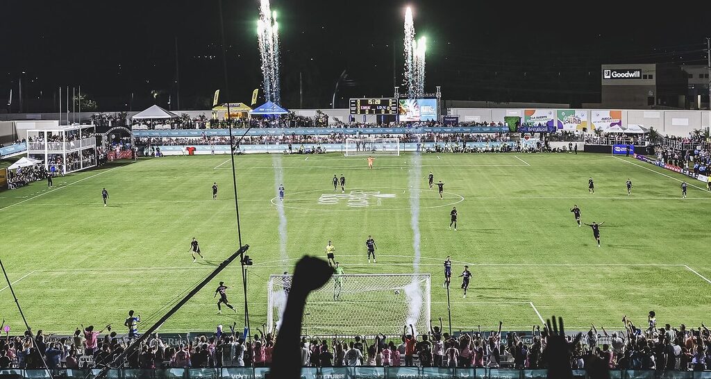 Telasco Segovia suma minutos en amistoso surrealista del Inter Miami ante Independiente del Valle en Puerto Rico